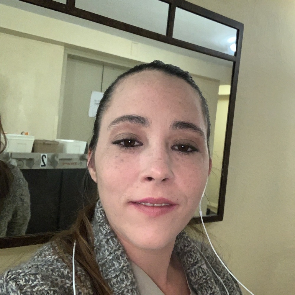 Meet your Posher, Toyia